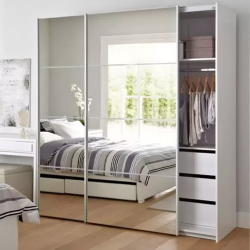 Wardrobes With Sliding Doors -3-.webp